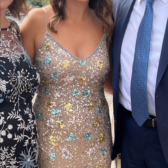 MAC DUGGAL SEQUIN DRESS SIZE 4 - Picture 6 of 7